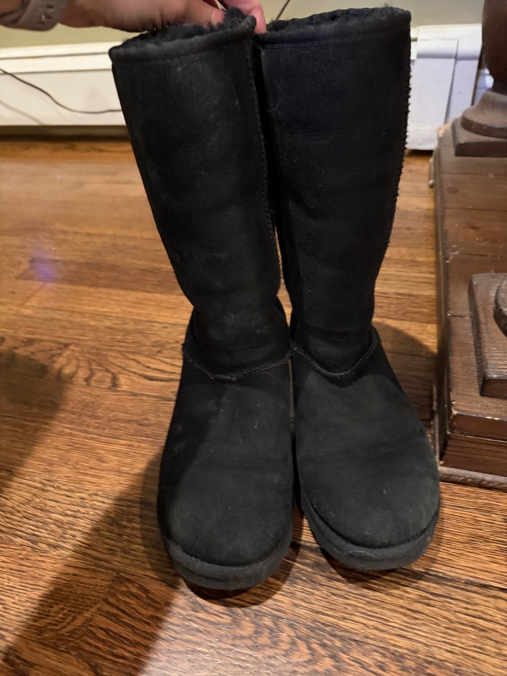 Authentic Women’s Classic Tall Black Uggs Size 7